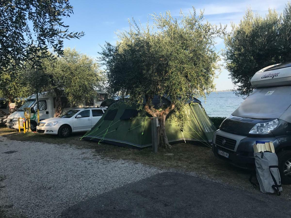 Camping Porto Srl Hotel Moniga del Garda Exterior foto